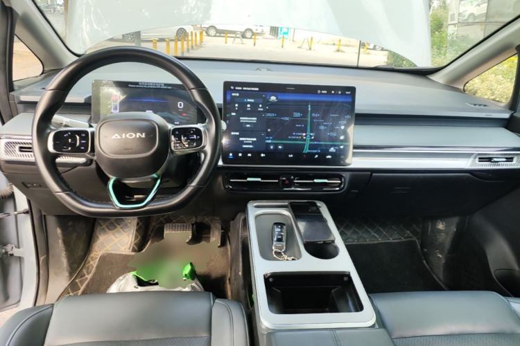 Used AION Y 2022 Plus 70 Smart Edition Center Console