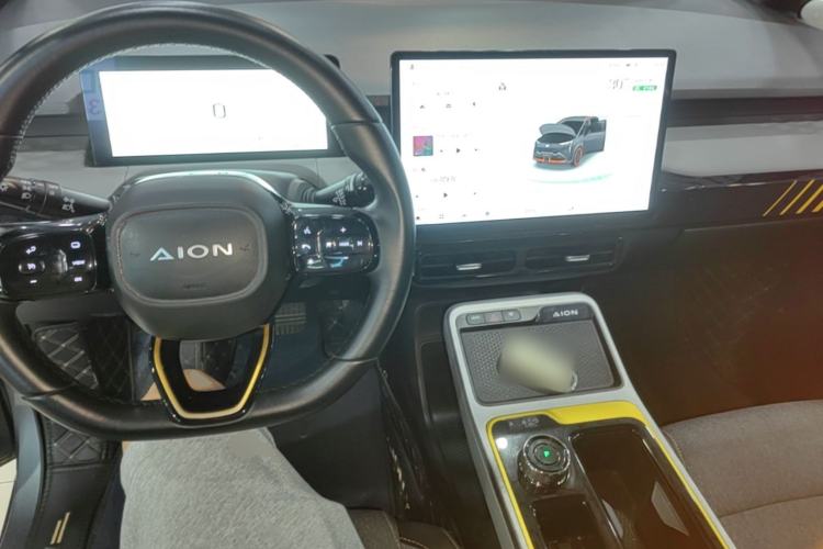 Used AION Y 2022 Plus 70 Enjoy Edition Center Console