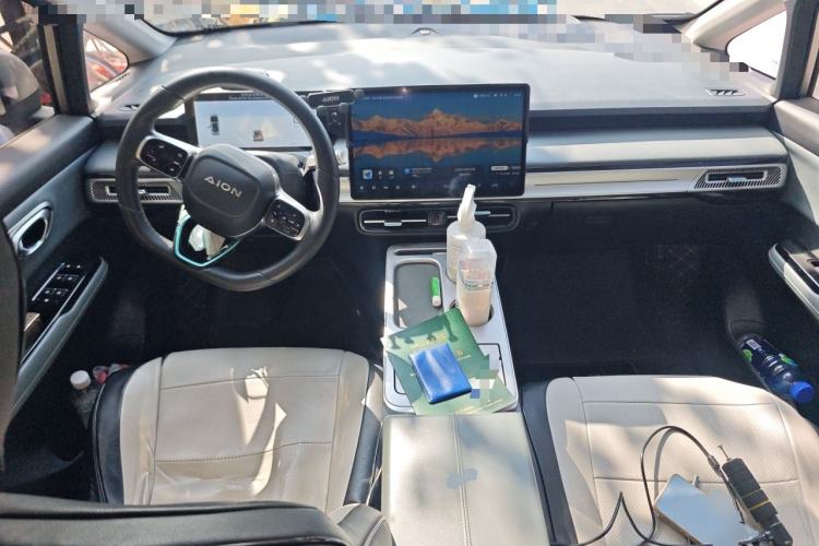 Used AION Y 2022 Plus 80 Smart Edition Center Console