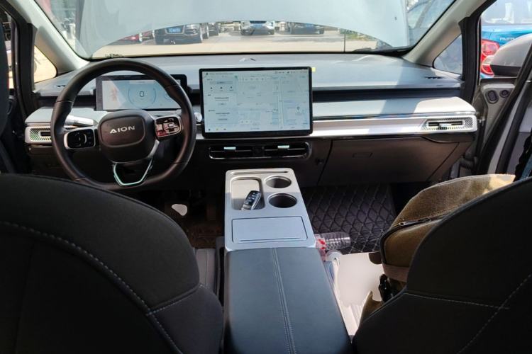 Used AION Y 2022 Plus 80 Enjoy Edition Center Console
