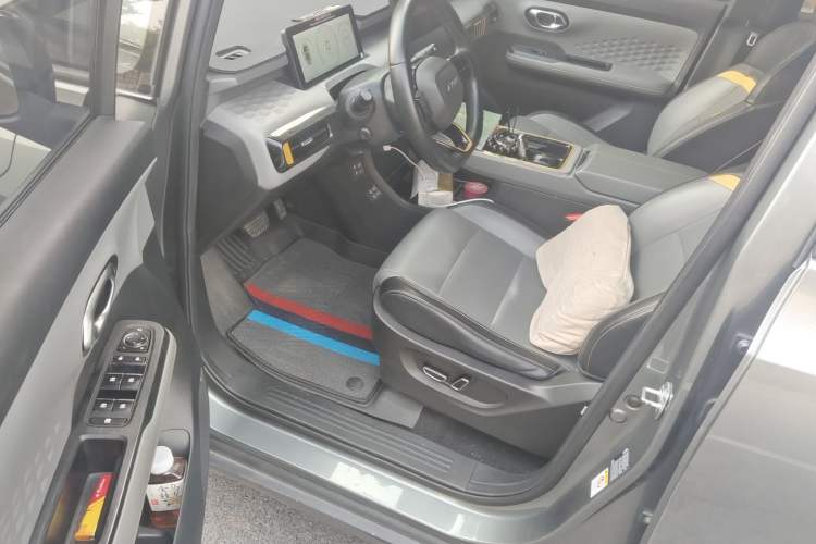Used AION Y 2022 70 Intelligent Edition Lithium Iron Phosphate Driver Seat