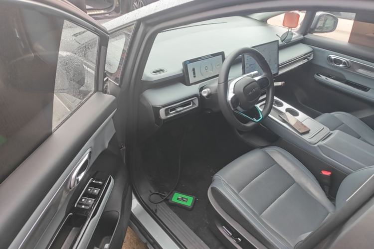 Used AION Y 2022 Plus 70 Smart Edition Driver Seat