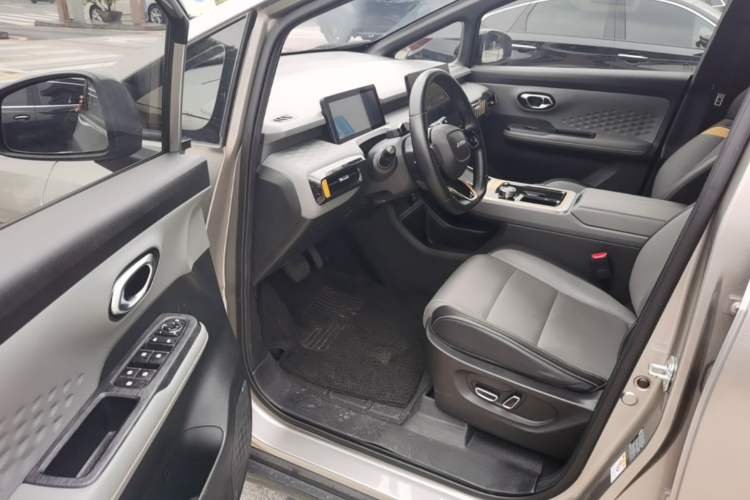 Used AION Y 2022 70 Intelligent Edition Ternary Lithium Driver Seat