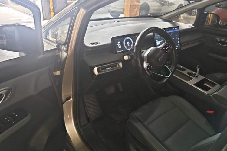Used AION Y 2022 Plus 70 Smart Edition Driver Seat