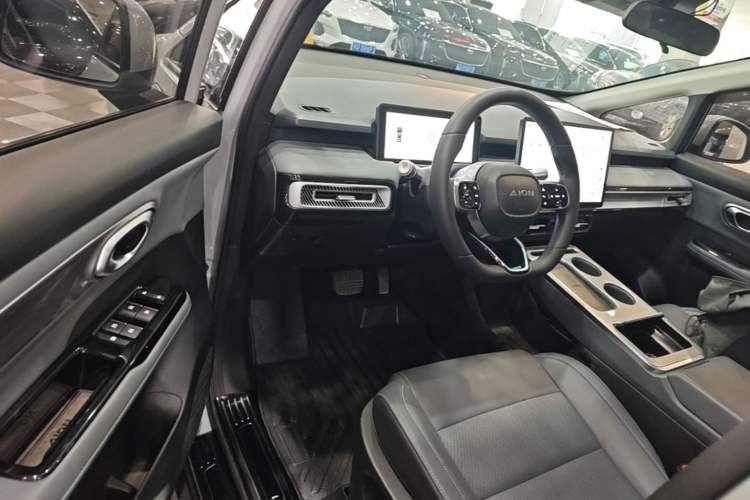 Used AION Y 2022 Plus 80 Smart Edition Driver Seat