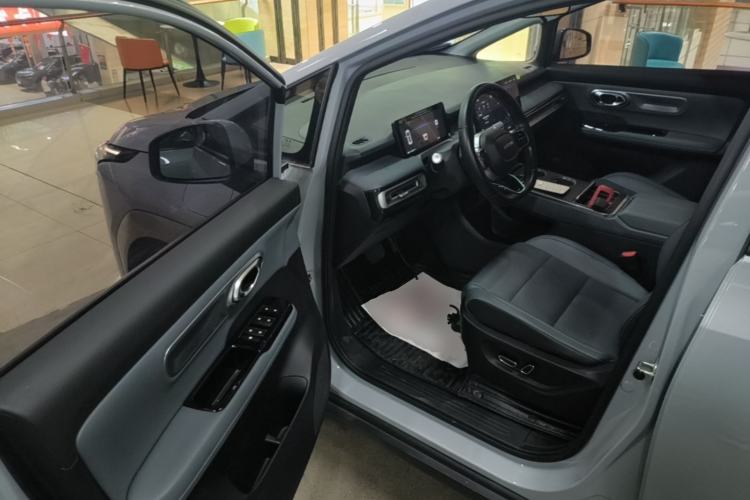 Used AION Y 2022 Plus 70 Smart Edition Driver Seat