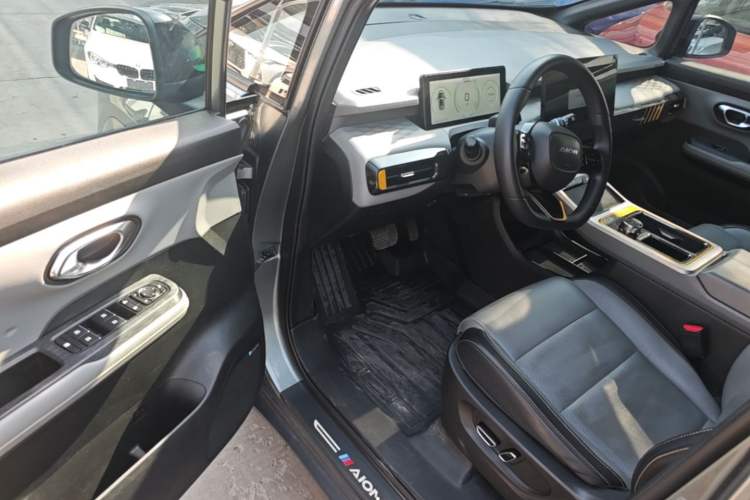 Used AION Y 2022 70 Tech Edition Lithium Iron Phosphate Driver Seat