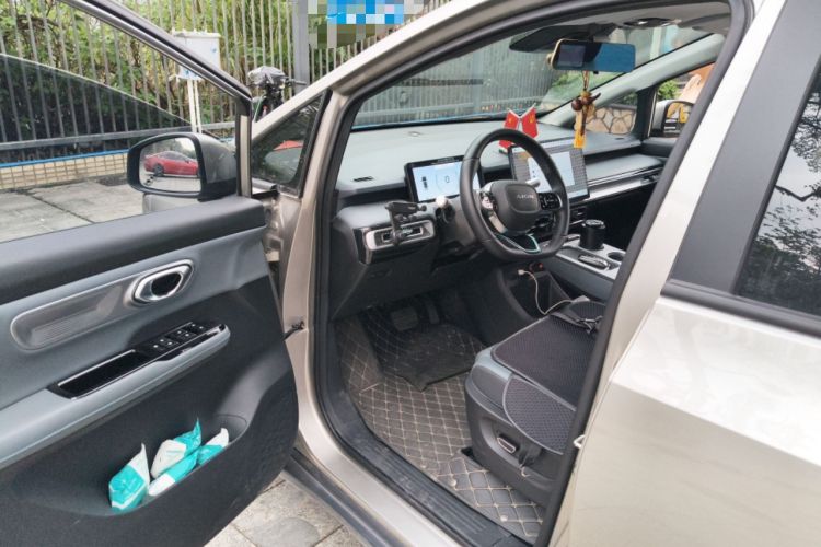 Used AION Y 2022 Plus 70 Smart Edition Driver Seat