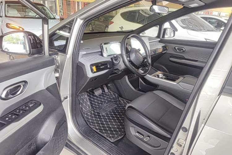 Used AION Y 2022 70 Enjoyment Edition Lithium Iron Phosphate Driver Seat