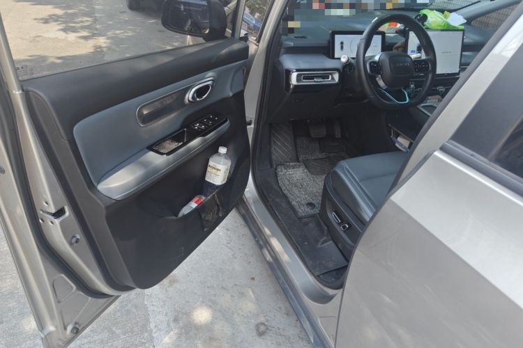 Used AION Y 2022 Plus 70 Smart Edition Driver Seat