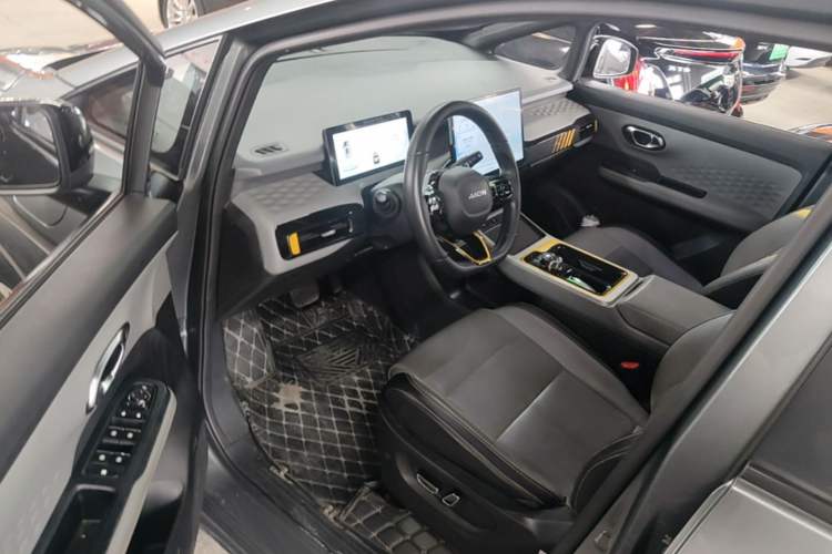 Used AION Y 2022 70 Intelligent Driving Version Lithium Iron Phosphate Driver Seat