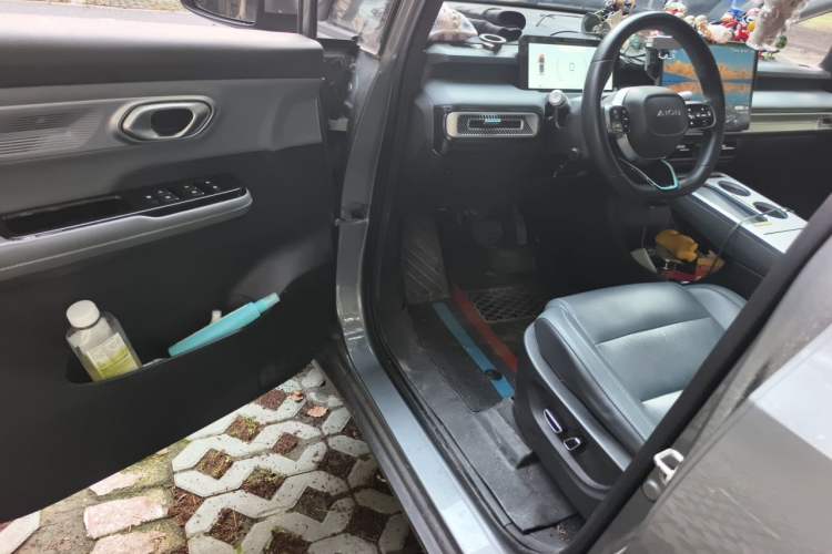 Used AION Y 2022 Plus 70 Smart Edition Driver Seat
