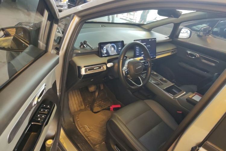 Used AION Y 2022 Plus 70 Tech Edition Driver Seat