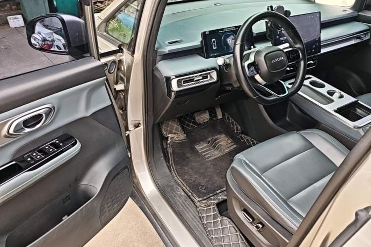 Used AION Y 2022 Plus 70 Smart Edition Driver Seat
