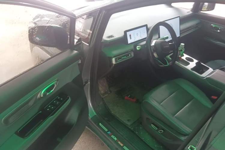 Used AION Y 2022 Plus 70 Smart Edition Driver Seat