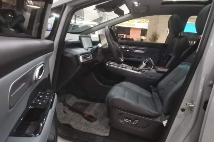 Used AION Y 2022 Plus 70 Smart Edition Driver Seat