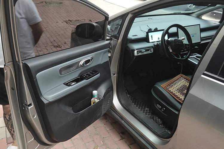 Used AION Y 2022 Plus 70 Smart Edition Driver Seat