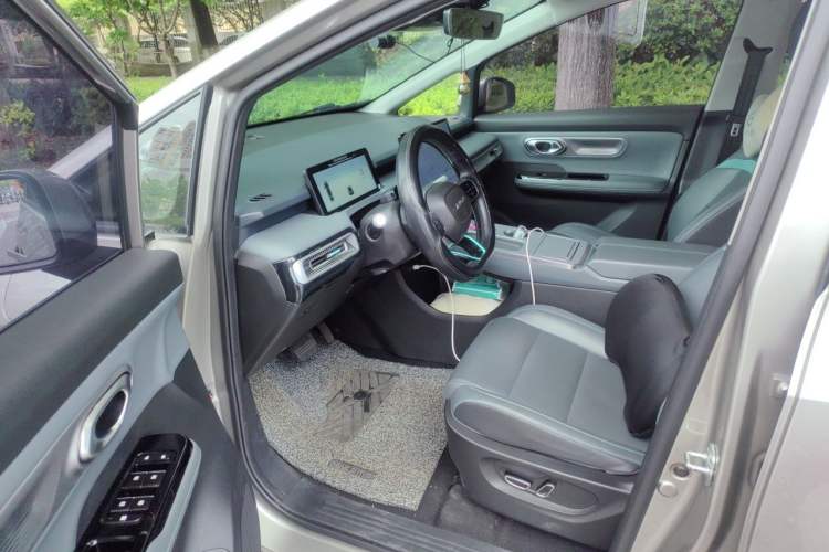 Used AION Y 2022 Plus 70 Tech Edition Driver Seat