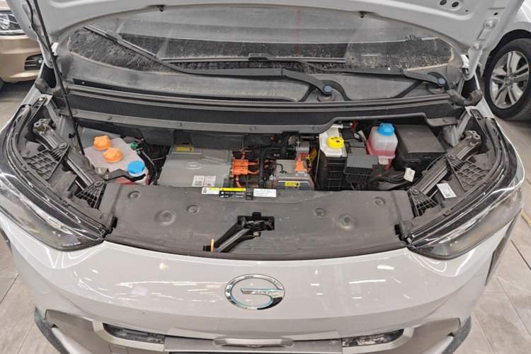 Used AION Y 2022 70 Tech Edition Lithium Iron Phosphate Engine Bay
