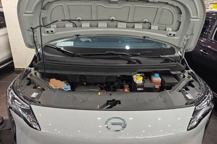 Used AION Y 2022 Plus 80 Smart Edition Engine Bay