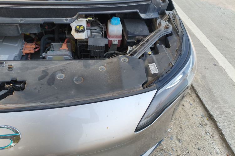 Used AION Y 2022 Plus 70 Smart Edition Engine Bay Left