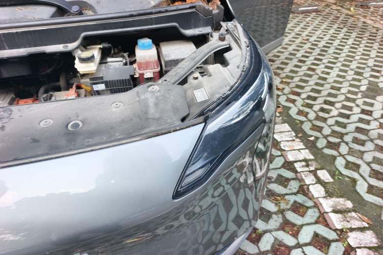 Used AION Y 2022 Plus 70 Smart Edition Engine Bay Left