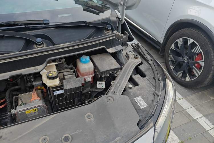 Used AION Y 2022 Plus 70 Enjoy Edition Engine Bay Left