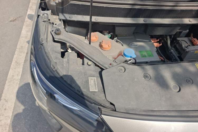 Used AION Y 2022 Plus 80 Smart Edition Engine Bay Right