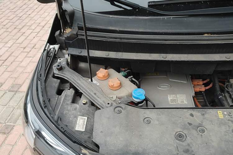Used AION Y 2022 Plus 70 Smart Edition Engine Bay Right