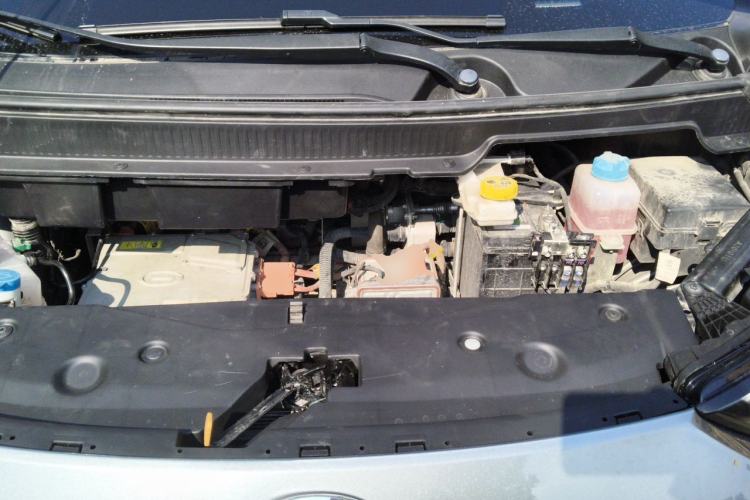 Used AION Y 2022 70 Tech Edition Lithium Iron Phosphate Engine Bay