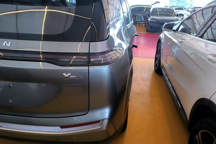 Used AION Y 2022 Plus 70 Smart Edition Exterior 3
