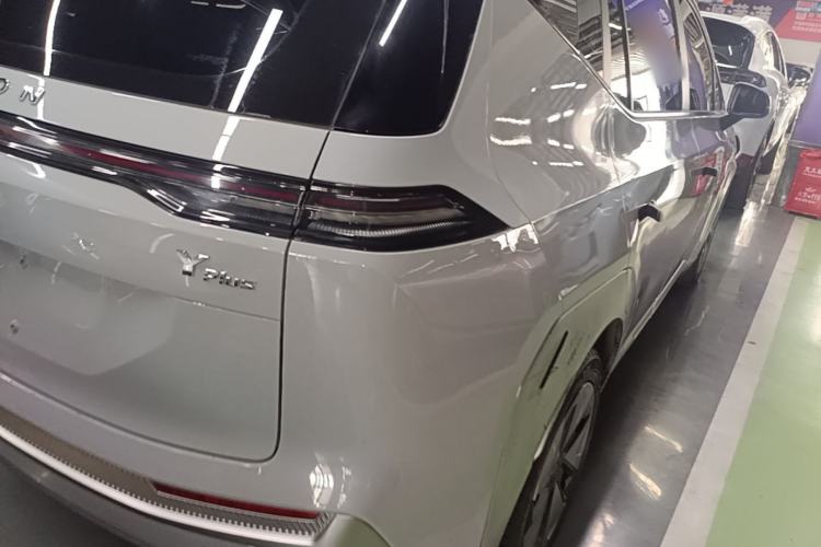 Used AION Y 2022 Plus 70 Smart Edition Exterior 3