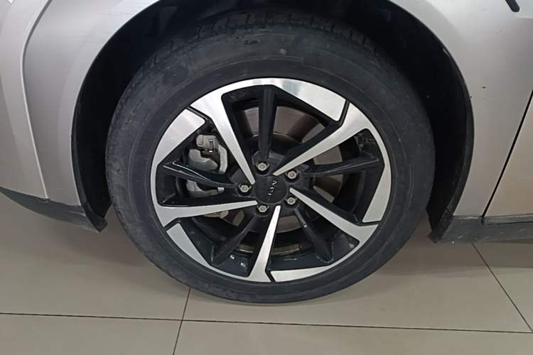 Used AION Y 2022 Plus 70 Smart Edition Exterior 4