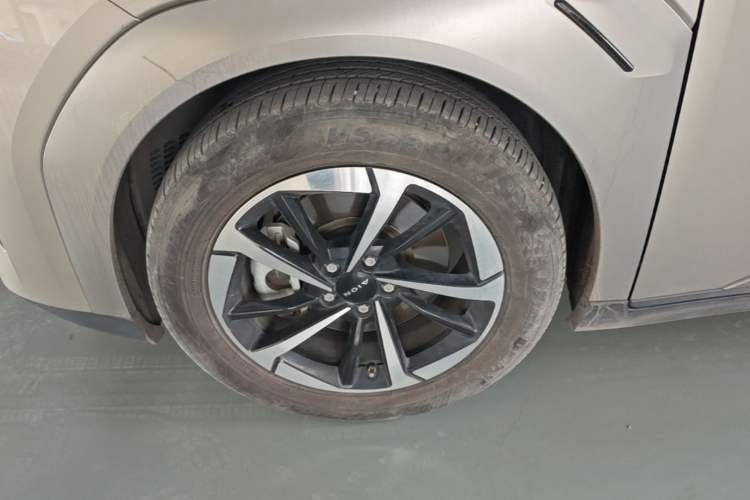 Used AION Y 2022 Plus 70 Smart Edition Exterior 4