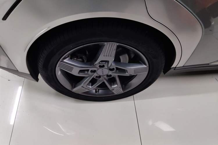 Used AION Y 2022 Plus 70 Tech Edition Exterior 5