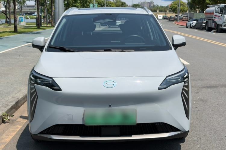 Used AION Y 2022 Plus 70 Smart Edition Exterior 5
