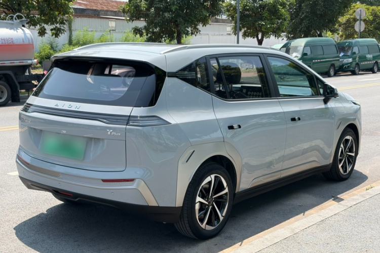 Used AION Y 2022 Plus 70 Smart Edition Exterior 6