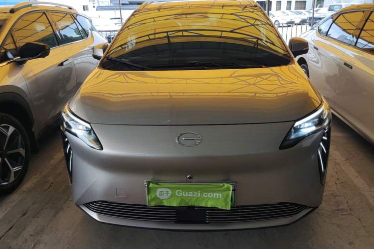 Used AION Y 2022 Plus 70 Tech Edition Front