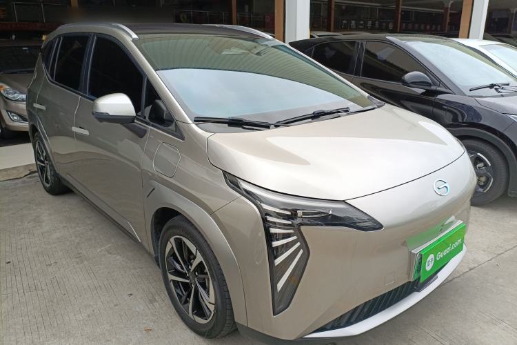 Used AION Y 2022 Plus 70 Smart Edition Front Right 45 Deg
