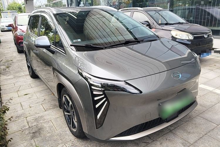 Used AION Y 2022 Plus 70 Smart Edition Front Right 45 Deg