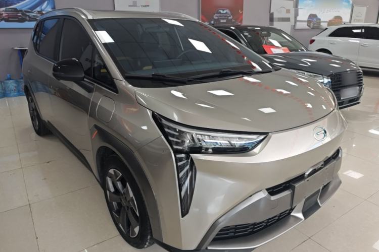 Used AION Y 2022 Plus 70 Smart Edition Front Right 45 Deg
