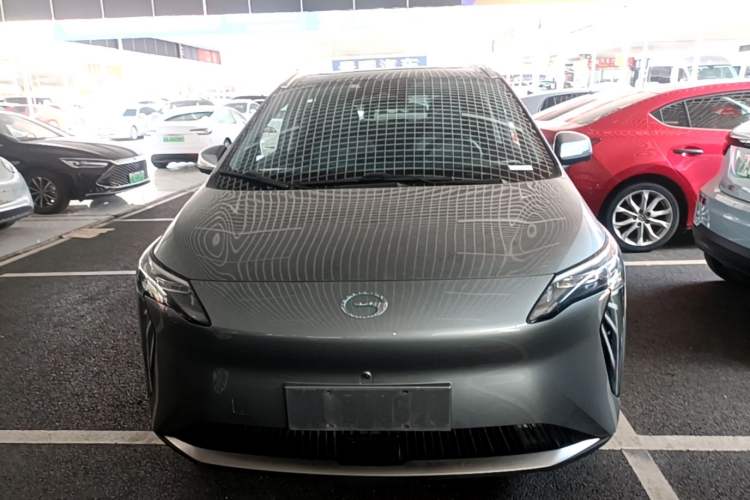 Used AION Y 2022 Plus 70 Tech Edition Front