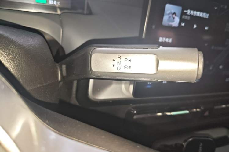 Used AION Y 2022 Plus 70 Smart Edition Gear Lever