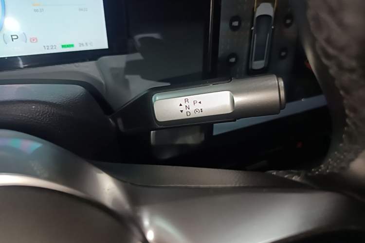 Used AION Y 2022 Plus 70 Smart Edition Gear Lever