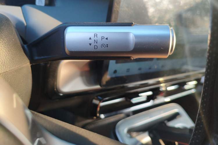 Used AION Y 2022 Plus 70 Smart Edition Gear Lever