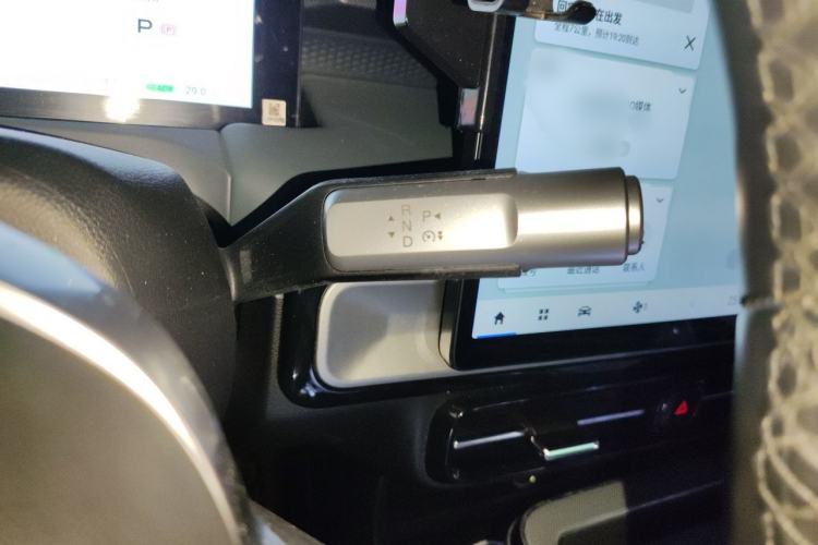 Used AION Y 2022 Plus 80 Enjoy Edition Gear Lever