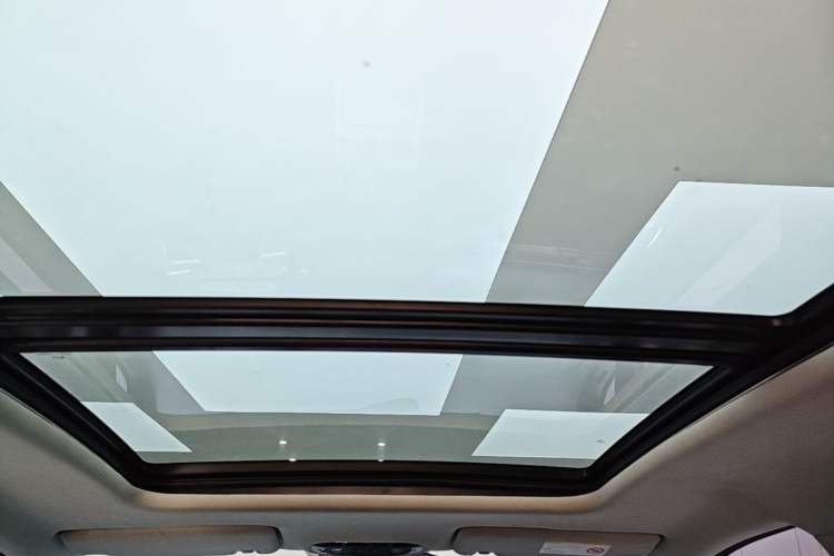 Used AION Y 2022 Plus 70 Smart Edition Headliner
