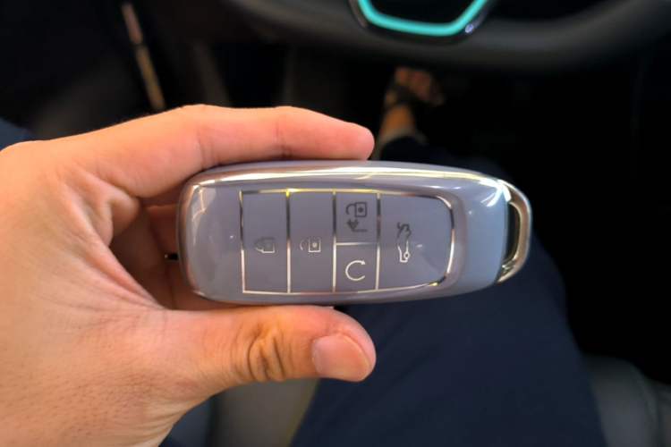 Used AION Y 2022 Plus 70 Smart Edition Interior 1
