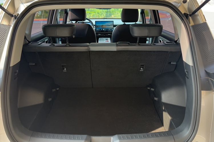 Used AION Y 2022 Plus 70 Smart Edition Interior 1
