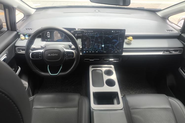Used AION Y 2022 Plus 70 Smart Edition Interior 1